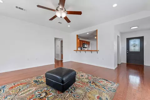 10555 Pak Cv, Biloxi, MS 39532 photo 3