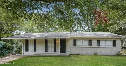 3301 Suncrest Dr, Jackson, MS 39212