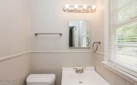 3301 Suncrest Dr, Jackson, MS 39212 photo 7