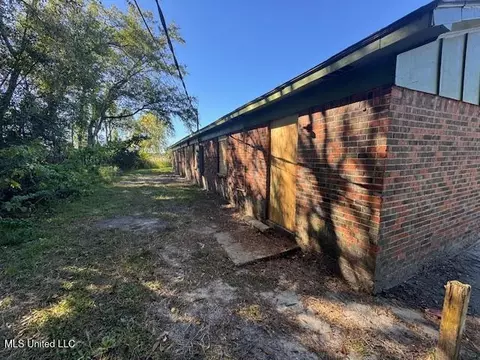 3901 Camellia St, Moss Point, MS 39563 photo 4
