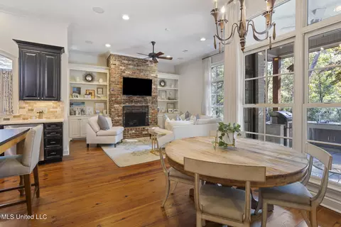 Dining - 2403 Wild Valley Dr, Jackson, MS 39211 photo 3 of 3