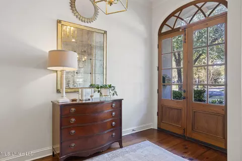 Entry Way - 2403 Wild Valley Dr, Jackson, MS 39211 photo 2 of 2