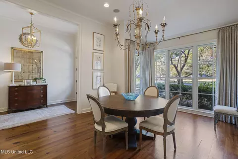 Dining - 2403 Wild Valley Dr, Jackson, MS 39211 photo 2 of 3