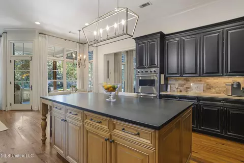 Kitchen - 2403 Wild Valley Dr, Jackson, MS 39211 photo 6 of 7