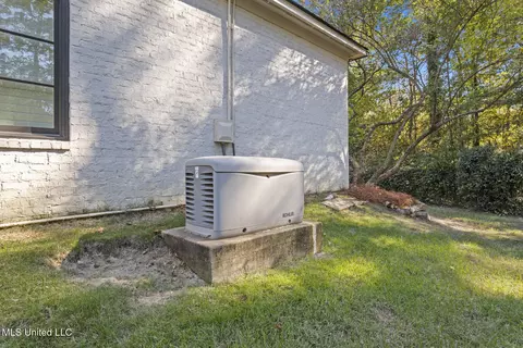 Exterior - 2403 Wild Valley Dr, Jackson, MS 39211 photo 7 of 10