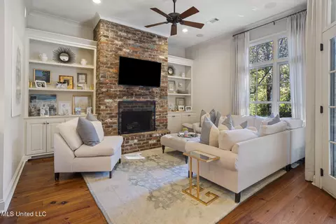 Living - 2403 Wild Valley Dr, Jackson, MS 39211 photo 5 of 5