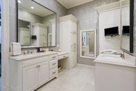 Bath - 2403 Wild Valley Dr, Jackson, MS 39211 photo 1 of 1