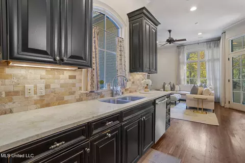 Kitchen - 2403 Wild Valley Dr, Jackson, MS 39211 photo 4 of 7