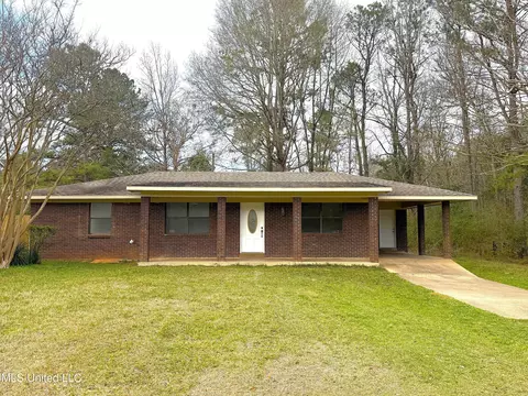 2027 Hamp Lea Rd, Magnolia, MS 39652