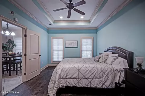 Bedroom - 913 Sea Turtle Cv, Brandon, MS 39047 photo 2 of 5