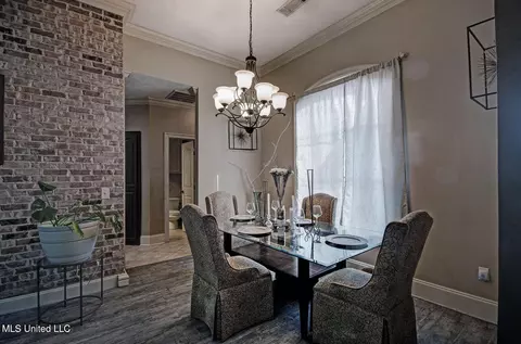 Dining - 913 Sea Turtle Cv, Brandon, MS 39047 photo 2 of 2