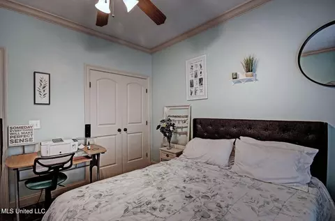 Bedroom - 913 Sea Turtle Cv, Brandon, MS 39047 photo 4 of 5