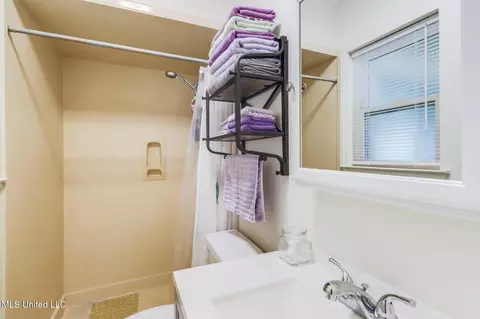 Bath - 236 Alexander Rd, Long Beach, MS 39560 photo 1 of 2