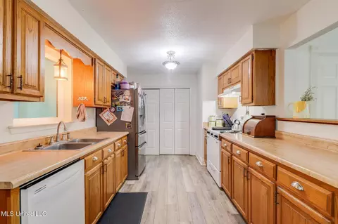 Kitchen - 236 Alexander Rd, Long Beach, MS 39560 photo 1 of 2