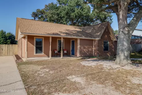 621 Sarazen Dr, Gulfport, MS 39507