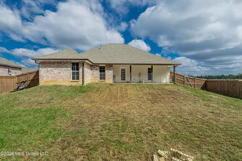 Exterior - 640 Statesman Dr, Byram, MS 39272 photo 8 of 9