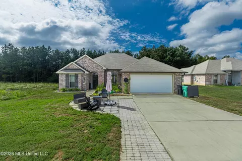 Exterior - 640 Statesman Dr, Byram, MS 39272 photo 2 of 9
