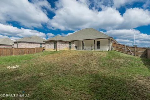 Exterior - 640 Statesman Dr, Byram, MS 39272 photo 9 of 9