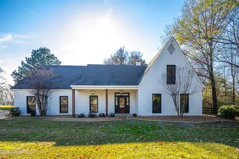 5155 Rolling Pine Cir, Olive Branch, MS 38654