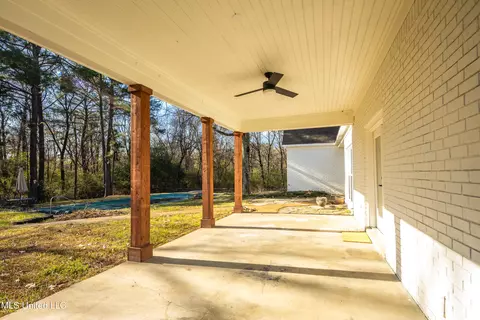 Exterior - 5155 Rolling Pine Cir, Olive Branch, MS 38654 photo 2 of 5