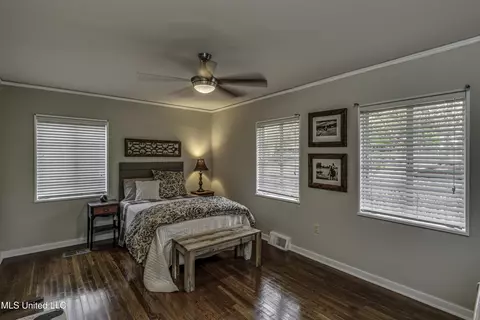 Bedroom - 4407 Forest Park Dr, Jackson, MS 39211 photo 4 of 11