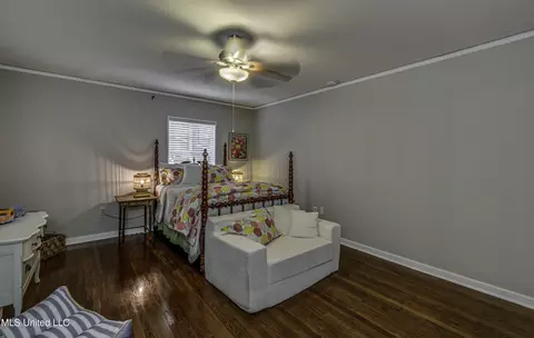 Bedroom - 4407 Forest Park Dr, Jackson, MS 39211 photo 9 of 11
