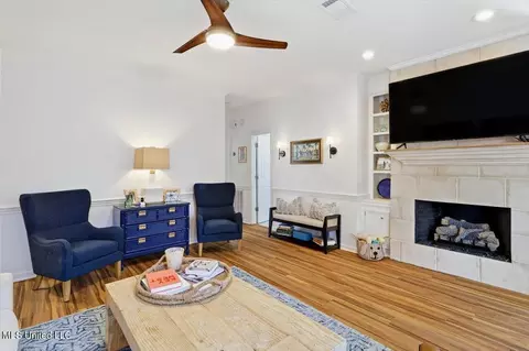 Living - 348 Mockingbird Ln, Madison, MS 39110 photo 2 of 2