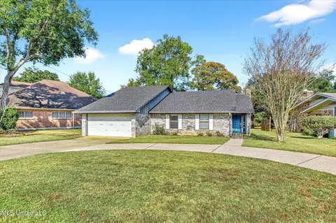 7830 Maui Pl, Diamondhead, MS 39525