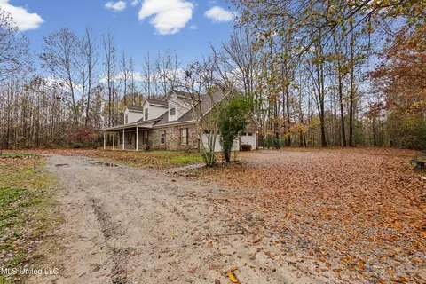 Exterior - 5060 Byhalia Rd, Hernando, MS 38632 photo 4 of 6