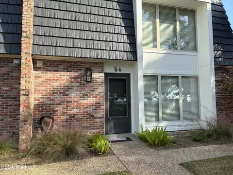 527 Front Beach Dr #56, Ocean Springs, MS 39564