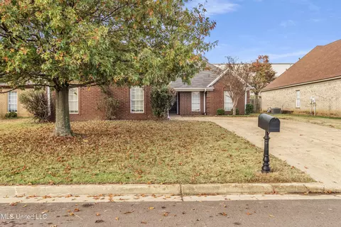 814 Clearview Cv, Southaven, MS 38672