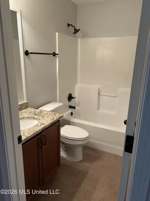 Bath - 67 E Shady Lane Cv, Hernando, MS 38632 photo 3 of 3