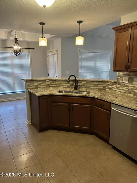 Kitchen - 67 E Shady Lane Cv, Hernando, MS 38632 photo 1 of 3