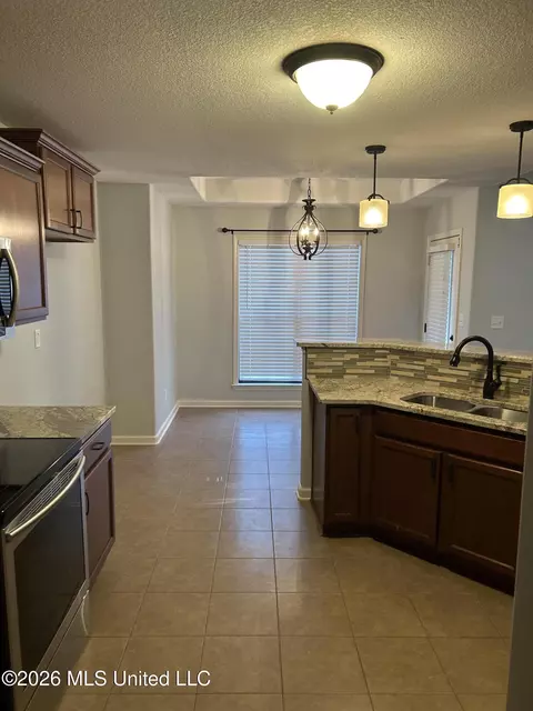 Kitchen - 67 E Shady Lane Cv, Hernando, MS 38632 photo 3 of 3