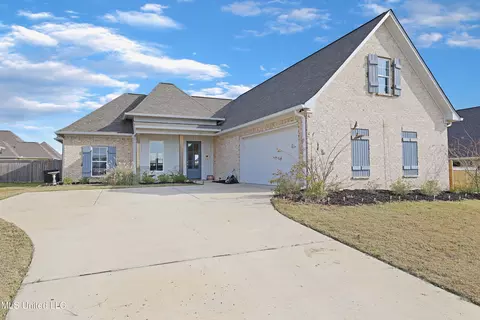 557 E Park St, Canton, MS 39046 photo 1
