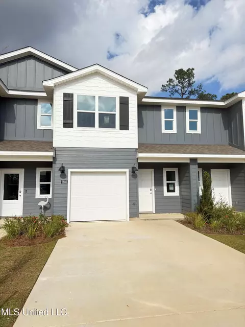 7805 Reagan Ct, Ocean Springs, MS 39564