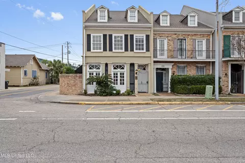133 Reynoir St #1, Biloxi, MS 39530