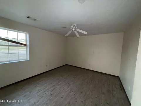 Bedroom - 1004 Voorhees Ave, Jackson, MS 39209 photo 5 of 7
