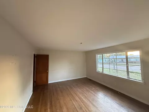 Living - 1004 Voorhees Ave, Jackson, MS 39209 photo 3 of 3