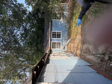 Exterior - 1004 Voorhees Ave, Jackson, MS 39209 photo 1 of 2