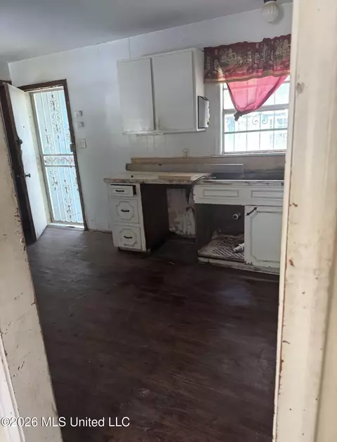 Other - 1004 Voorhees Ave, Jackson, MS 39209 photo 7 of 9