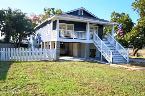 281 Forrest Ave, Biloxi, MS 39530