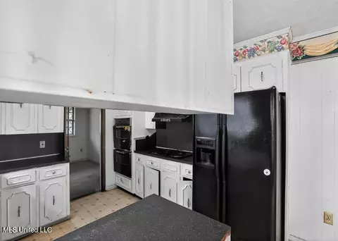 Kitchen - 3223 Copperfield St, Jackson, MS 39209 photo 3 of 3
