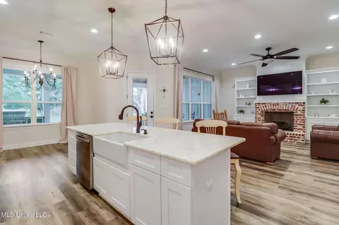 Kitchen - 19090 Mack Pete Rd, Saucier, MS 39574 photo 5 of 7
