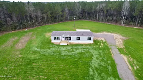 2033 Ceasar Trl, Bogue Chitto, MS 39629