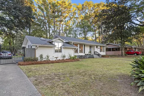 Exterior - 3726 Greenwich St, Jackson, MS 39216 photo 8 of 9