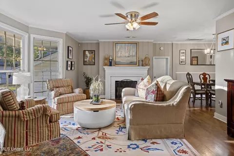 Living - 3726 Greenwich St, Jackson, MS 39216 photo 1 of 4