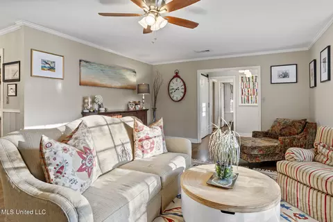 Living - 3726 Greenwich St, Jackson, MS 39216 photo 4 of 4