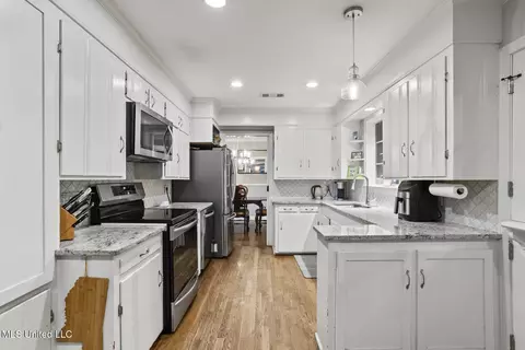 Kitchen - 3726 Greenwich St, Jackson, MS 39216 photo 1 of 6