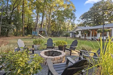 Exterior - 3726 Greenwich St, Jackson, MS 39216 photo 4 of 9